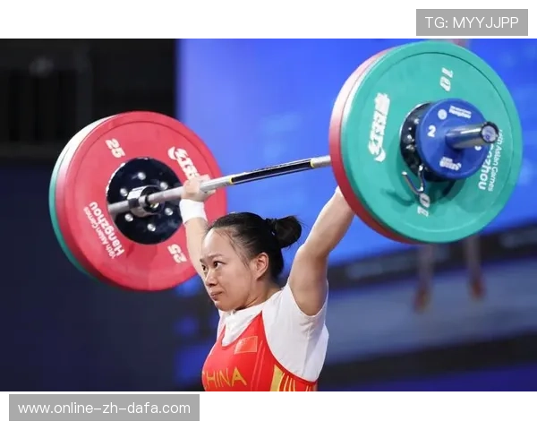 女子举重49公斤级激烈竞争与新星崛起展现中国举重未来潜力